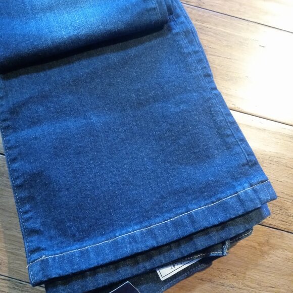 NWT GAP tall 70s flare high rise jeans in dark wash (6T/28) - Picture 7 of 9